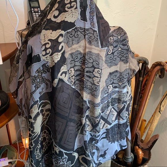 Peter Nygard VERY Large Silk Scarf Sarong Sized - 36” by 72” - Picture 6 of 12